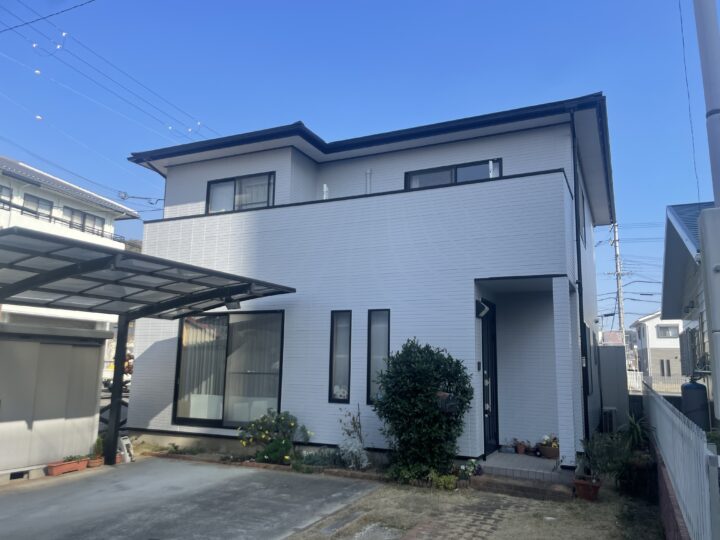 淡路市 M様邸 明るく洗練された白色が美しい外観になりました!