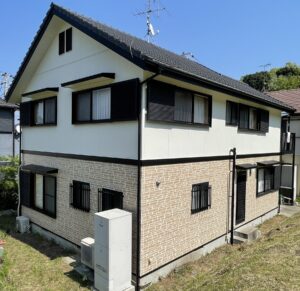 淡路市　K様邸　ホワイト×ベージュのツートンで高級感と上品さがでる色の組み合わせで美しい外観に仕上がりました✨