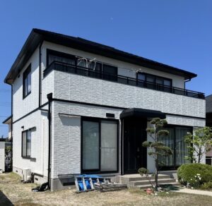洲本市　K様邸　白い外観は明るく、さわやかな印象を与える外観に仕上がりました✨