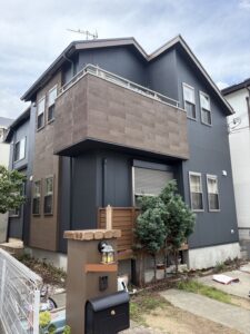 神戸市垂水区　K様邸　ブラック×ブラウンの外壁塗装でシックでモダンなお住いに。