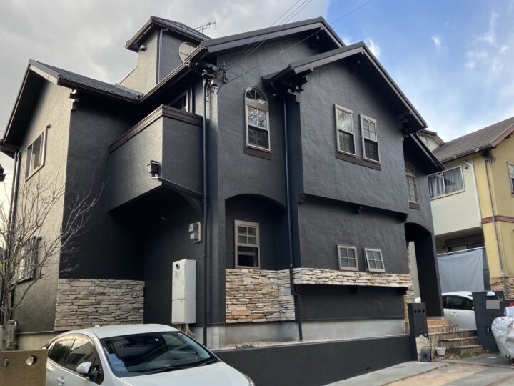神戸市西区　I様邸　外壁塗装＆屋根カバー工事で超高耐候のお住いに！